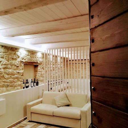 Via Mazzini Home Gubbio Buitenkant foto