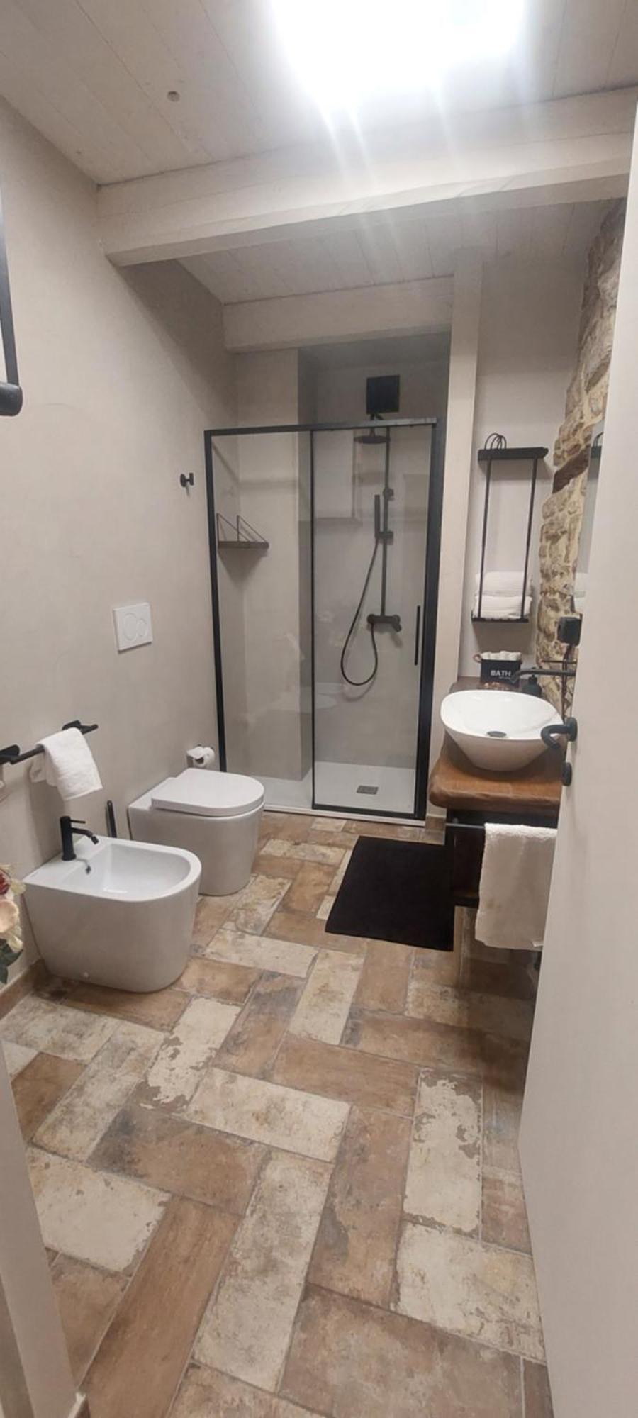 Via Mazzini Home Gubbio Buitenkant foto